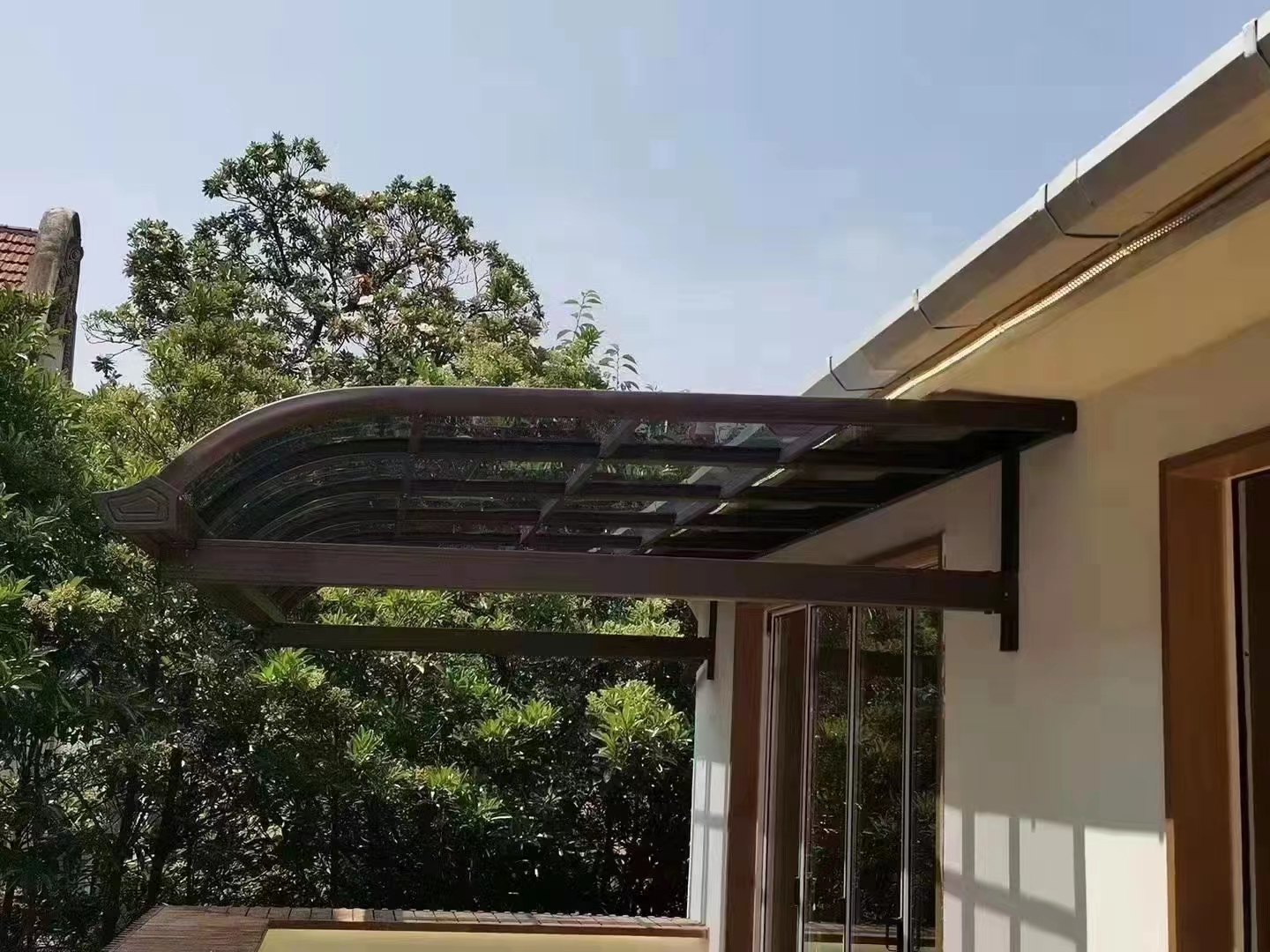 海口万宁阳台露台雨棚安装定制-海南冠平遮阳雨棚公司