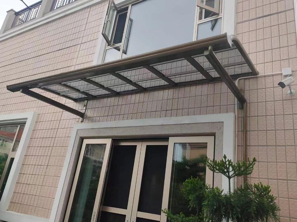 常见的住宅户外雨棚型材与规格型号及安装步骤