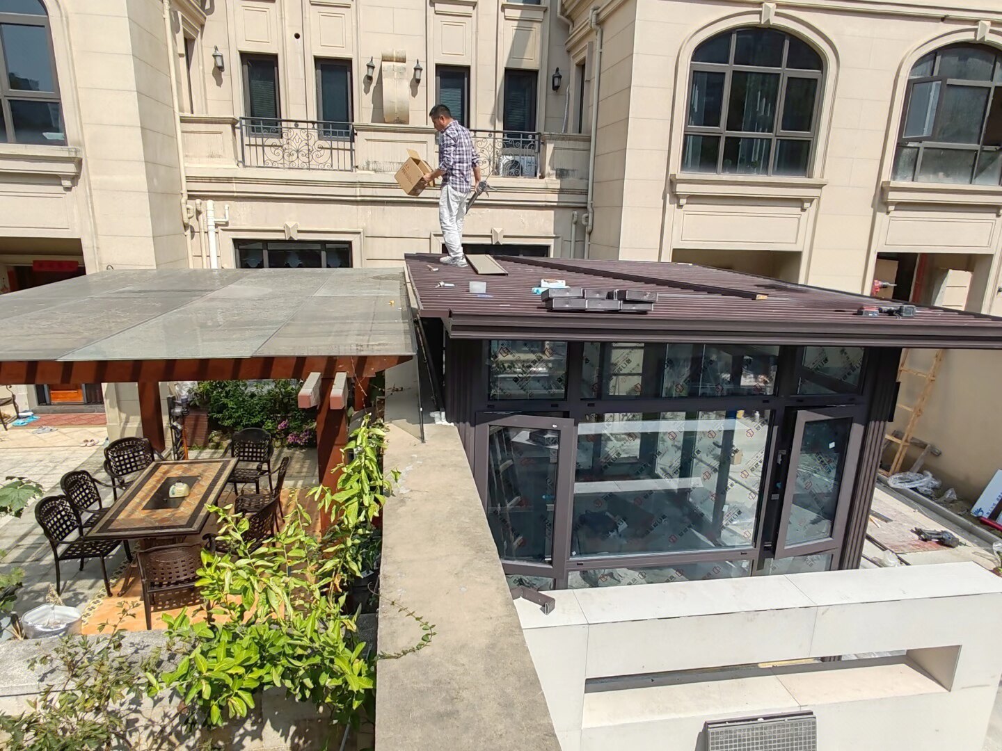庭院阳光房安装现场