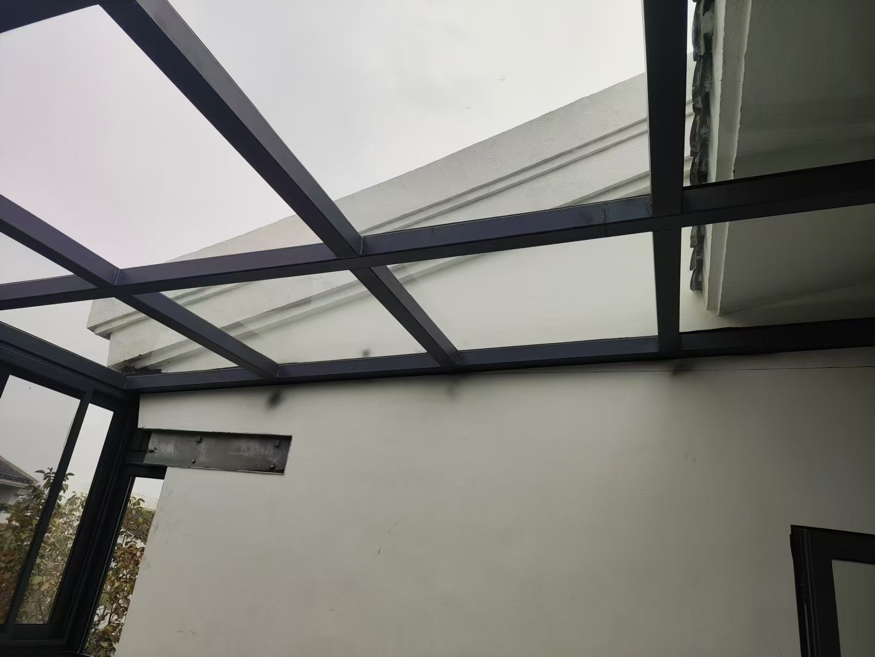 带坡度铝合金阳光房实拍 带坡度铝合金阳光房实拍